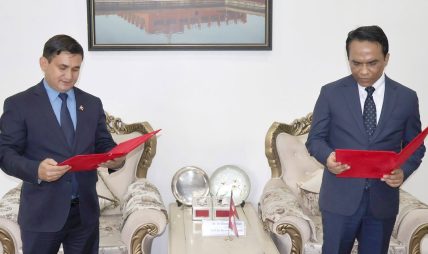डेपुटी गभर्नर रावलले लिए शपथ