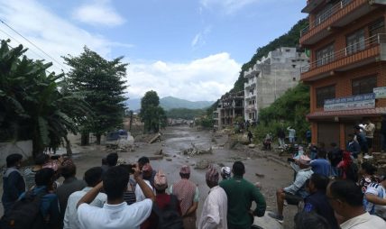 रसुवा बाढीले ९ बैंकका शाखामा पूर्ण क्षति, कर्मचारी सम्पर्कमा आउँदै