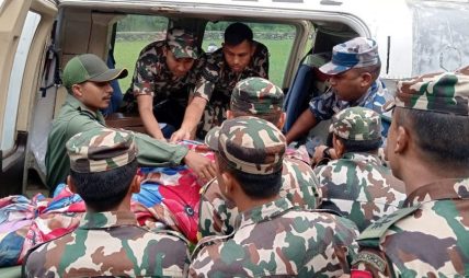 मकवानपुर जिप दुर्घटनाका घाइते ४ जनालाई सैनिक अस्पताल छाउनी ल्याइयो