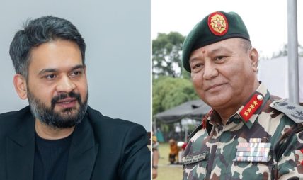 प्रधानमन्त्री र प्रधानसेनापतिबीच भेट, के भयो कुराकानी ? प्रधानमन्त्री र प्रधानसेनापतिबीच भेट, के भयो कुराकानी ?