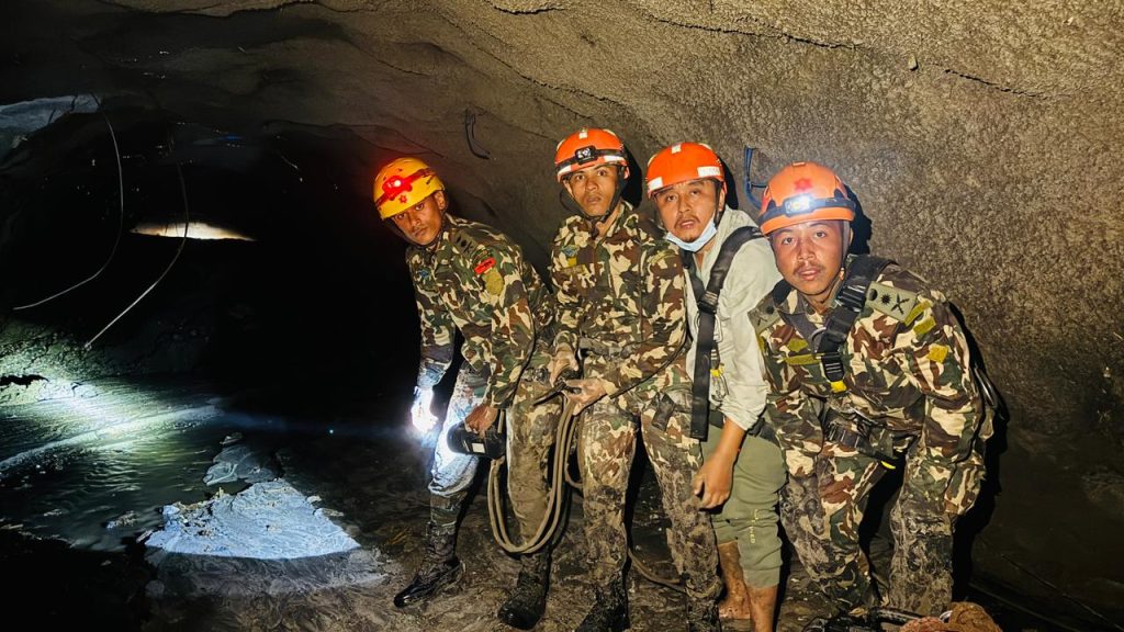 रसुवागढी हाइड्रोको कन्ट्रोल पोइन्टसम्म पुगेर खोजी रसुवागढी हाइड्रोको कन्ट्रोल पोइन्टसम्म पुगेर खोजी