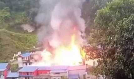 ताप्लेजुङको दोभान बजारमा आगलागी