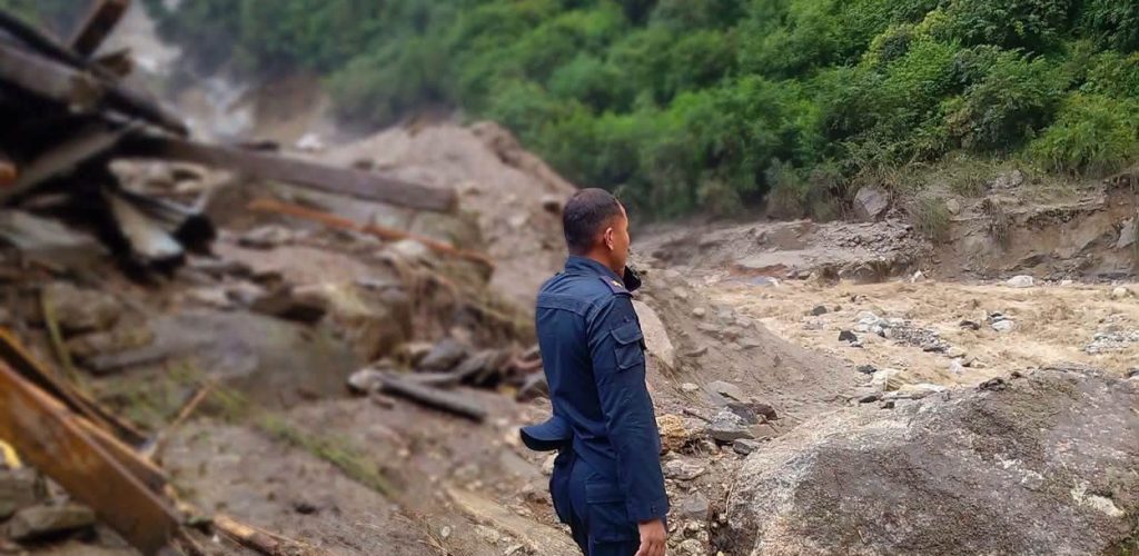 तत्काल मनास्लु र लार्केपास यात्रा नगर्न प्रशासनको आग्रह तत्काल मनास्लु र लार्केपास यात्रा नगर्न प्रशासनको आग्रह