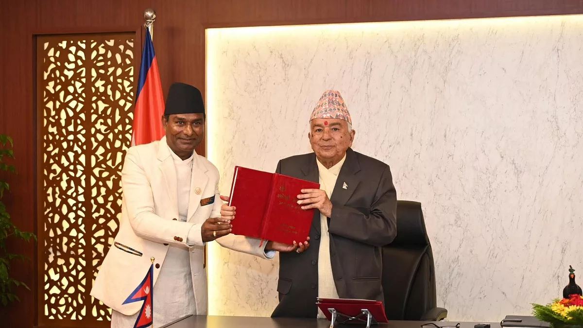 राष्ट्रपति पौडेलसमक्ष मधेसी आयोगको वार्षिक प्रतिवेदन पेस राष्ट्रपति पौडेलसमक्ष मधेसी आयोगको वार्षिक प्रतिवेदन पेस