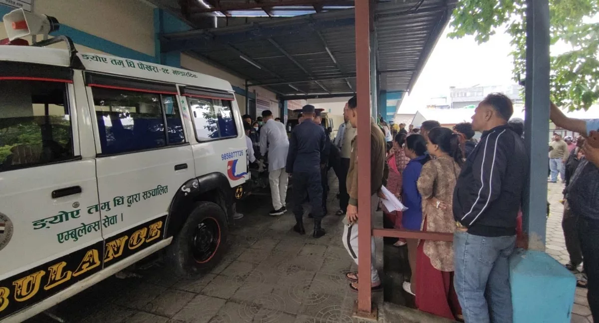 पोखरामा स्कुल बस दुर्घटना : मृतक ५ मध्ये ४ जनाको सनाखत पोखरामा स्कुल बस दुर्घटना : मृतक ५ मध्ये ४ जनाको सनाखत